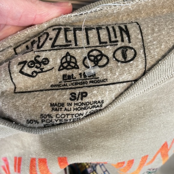 LED ZEPPELIN SWEATER Song Remains the Same Adult Small LS Tan RARE nwt small - Picture 4 of 8